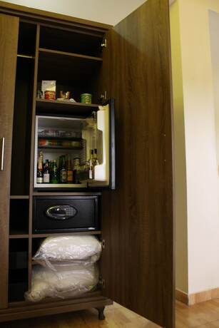 Imagen general del Hotel Particular Destiny Suites. Foto 7