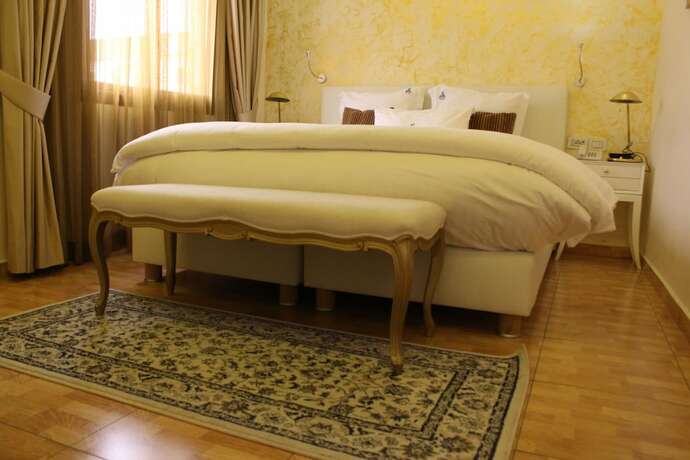 Imagen general del Hotel Particular Destiny Suites. Foto 10