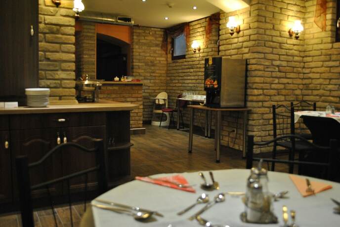 Imagen del bar/restaurante del Hotel Partium. Foto 21