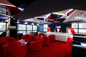 Imagen del bar/restaurante del Hotel Partner, Vlore. Foto 2