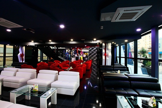 Imagen del bar/restaurante del Hotel Partner, Vlore. Foto 4