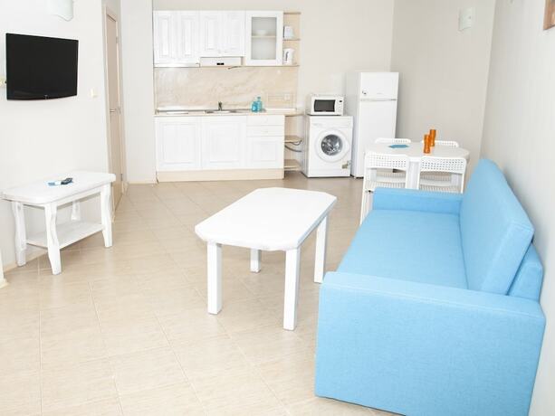 Imagen general del Hotel Parva linia adres Regina mare Tsarevo. Foto 2