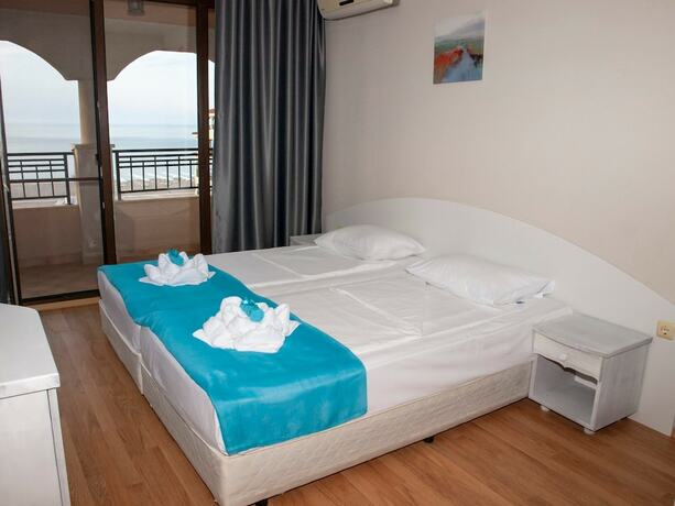 Imagen de la habitación del Hotel Parva linia adres Regina mare Tsarevo. Foto 16