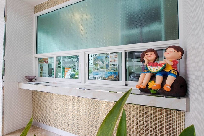 Imagen de los interiores del Hotel Parvena. Foto 15