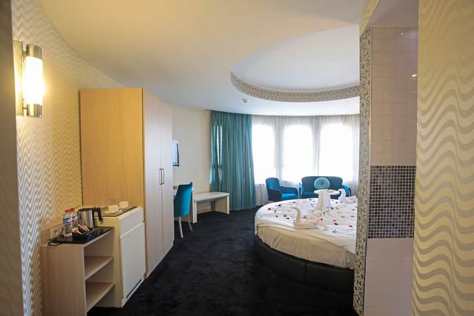 Imagen de la habitación del Hotel Pasa Park Karatay. Foto 11