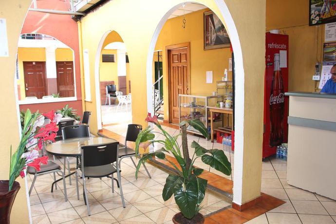 Imagen del bar/restaurante del Hotel Pasadena Ii Centro Histórico. Foto 3