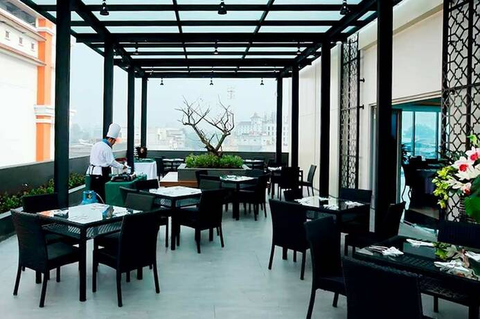Imagen del bar/restaurante del Hotel Pasar Baru Square. Foto 9