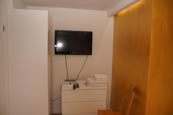 Imagen de la habitación del Hotel Paseo. Foto 6