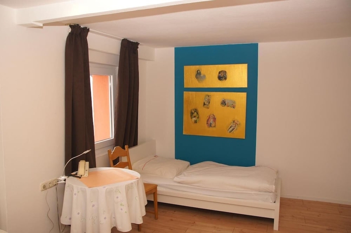 Imagen de la habitación del Hotel Paseo. Foto 8