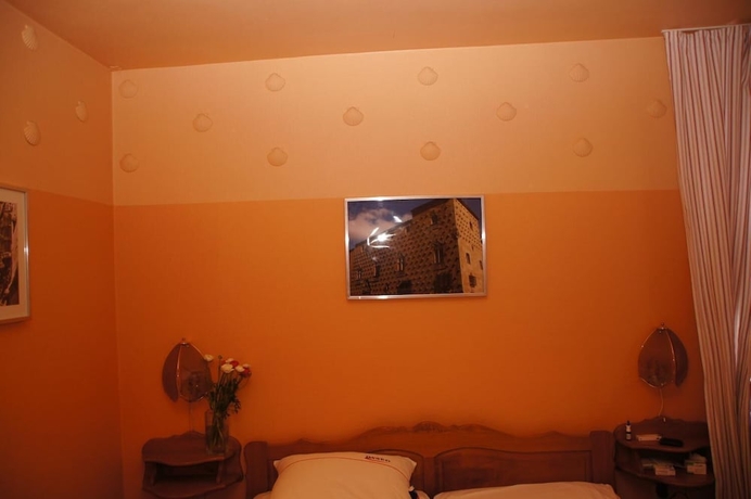 Imagen de la habitación del Hotel Paseo. Foto 18