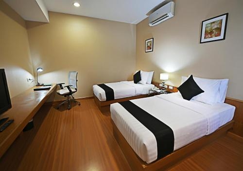 Imagen de la habitación del Hotel Paseo Premiere. Foto 8