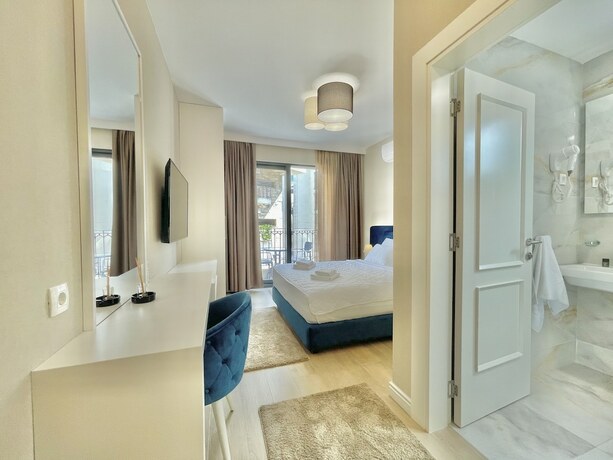 Imagen de la habitación del Hotel Pasha Budva. Foto 21