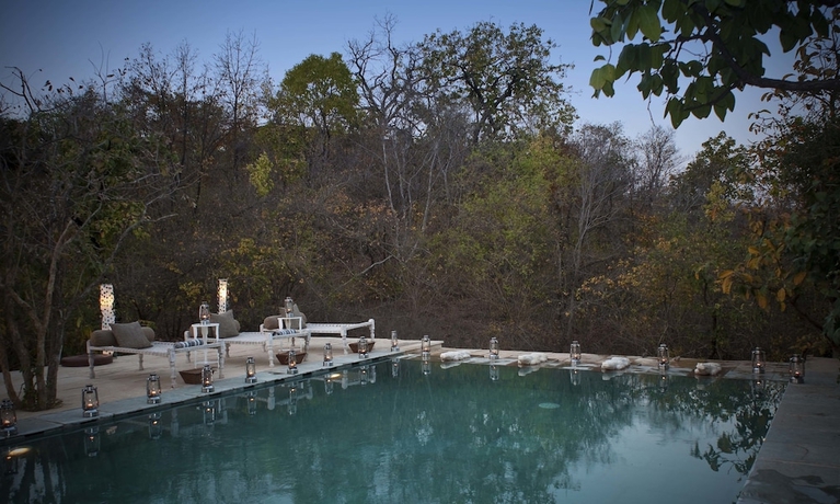Imagen de la piscina del Hotel Pashan Garh, Panna National Park. Foto 19