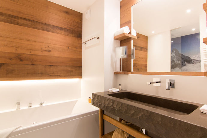 Imagen de la piscina del Hotel Pashmina. Foto 16