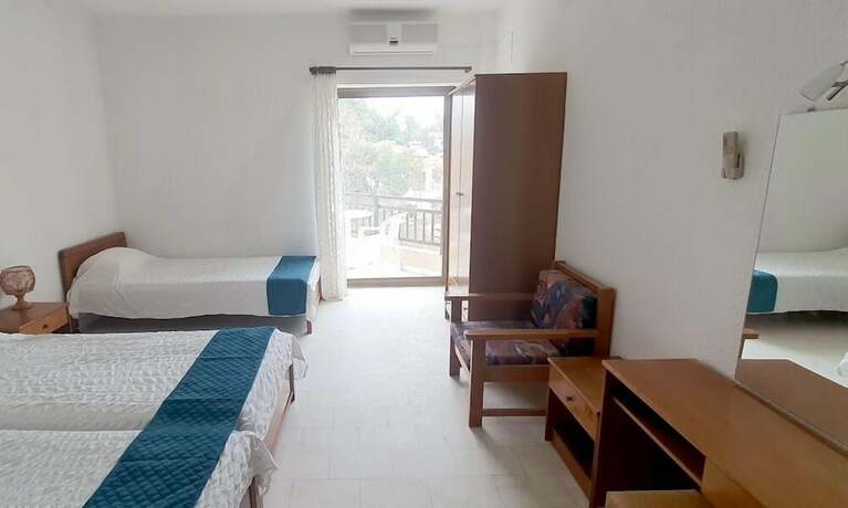 Imagen general del Hotel Pashos. Foto 2