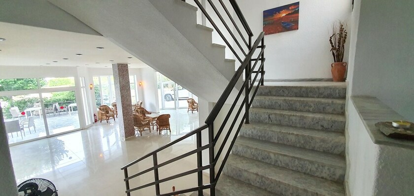 Imagen general del Hotel Pashos. Foto 19