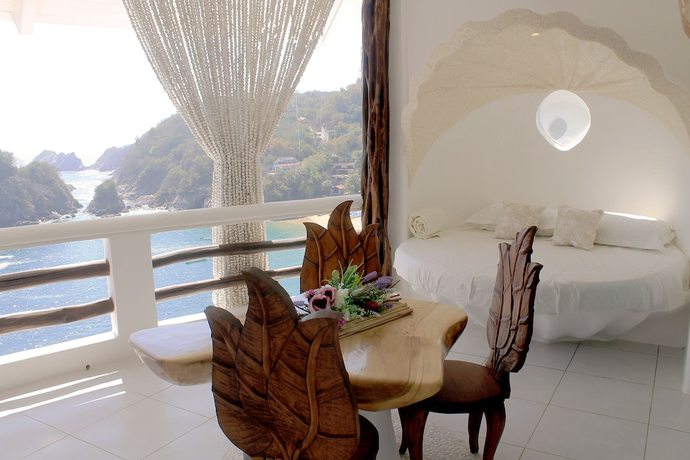 Imagen de la habitación del Hotel Pasi&oacute;n de Luna. Foto 9