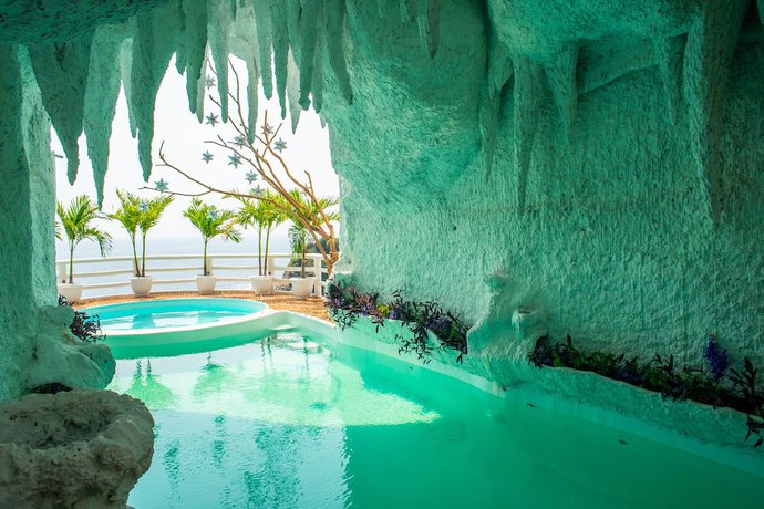 Imagen de la piscina del Hotel Pasi&oacute;n de Luna. Foto 19