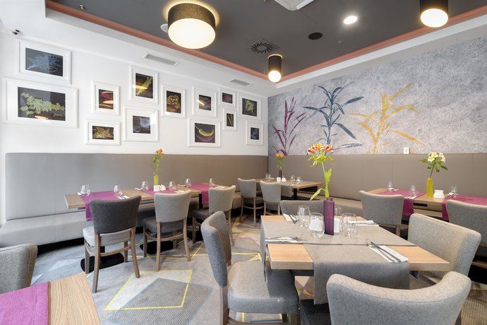 Imagen del bar/restaurante del Hotel Passage Krak&oacute;w Kazimierz by Milo Hotels. Foto 2