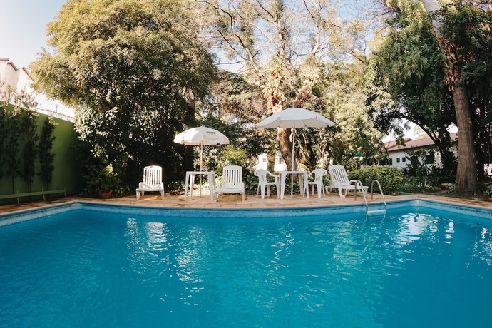 Imagen de la piscina del Hotel Passaledo. Foto 17