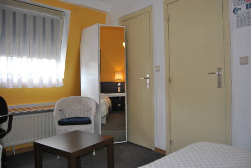 Imagen de la habitación del Hotel Passerelle Liège. Foto 12