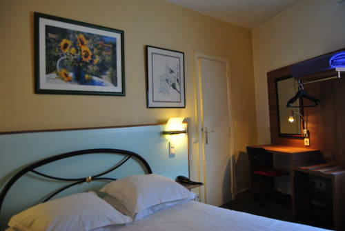 Imagen de la habitación del Hotel Passerelle Liège. Foto 15