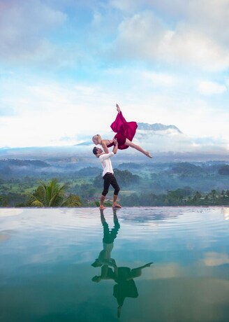 Imagen de la piscina del Hotel Patal Kikian Villas. Foto 31