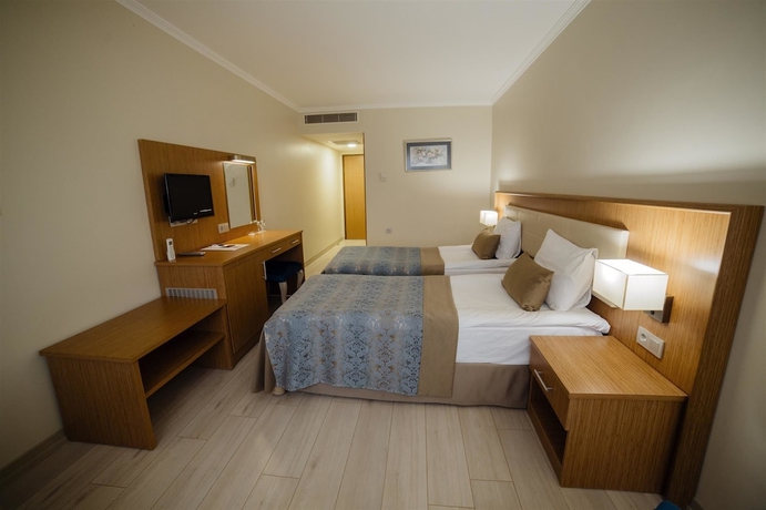 Imagen de la habitación del Hotel Patalya Lakeside Resort Ankara. Foto 11