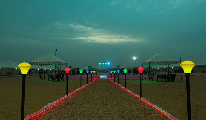 Imagen de los exteriores del Hotel Patel Desert Camp. Foto 17
