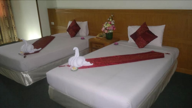 Imagen de la habitación del Hotel Pathumthani Place Hotel. Foto 5