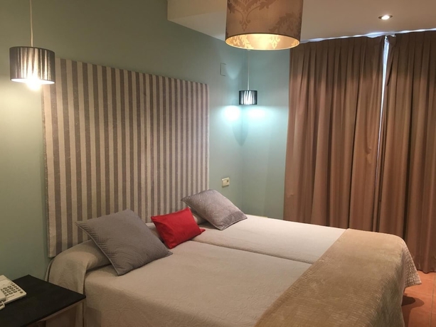 Imagen de la habitación del Hotel Patilla Ciudad De Requena. Foto 5