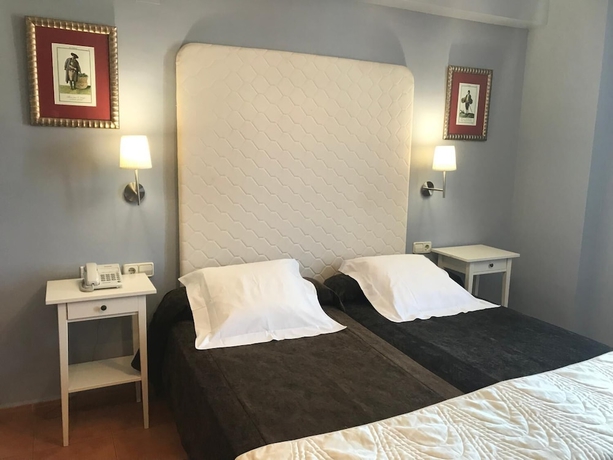 Imagen de la habitación del Hotel Patilla Ciudad De Requena. Foto 11