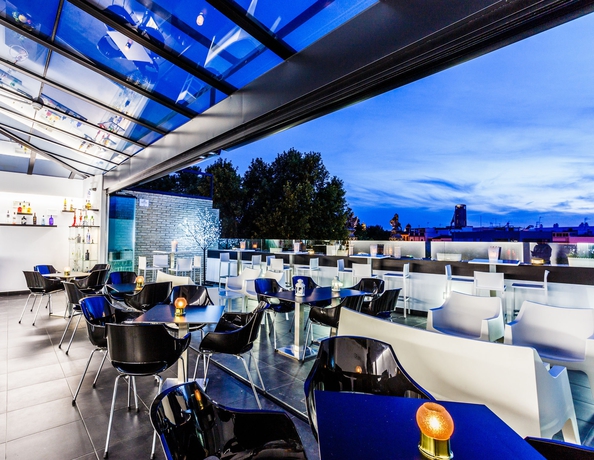 Imagen del bar/restaurante del Hotel Patio De La Alameda. Foto 3