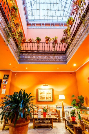 Imagen de los interiores del Hotel Patio De La Alameda. Foto 16