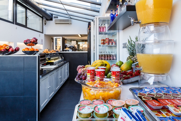 Imagen del bar/restaurante del Hotel Patio De La Alameda. Foto 6