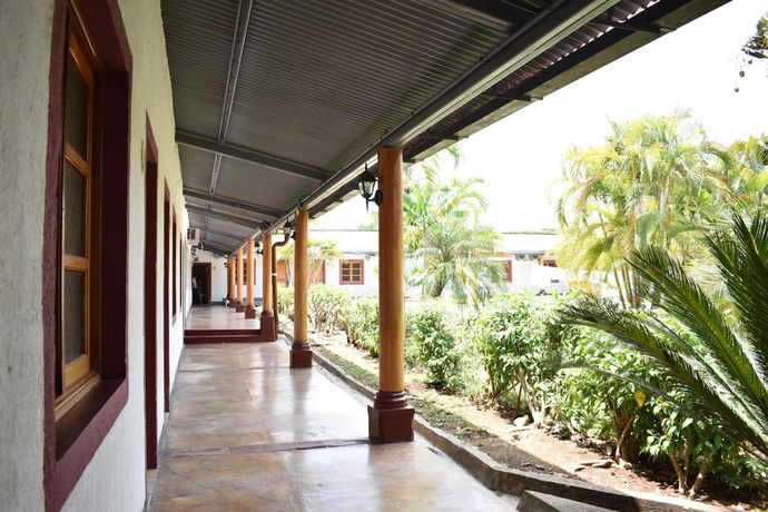 Imagen de los exteriores del Hotel Patio Grande. Foto 14