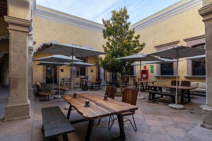 Imagen general del Hotel Patio Santiago. Foto 14