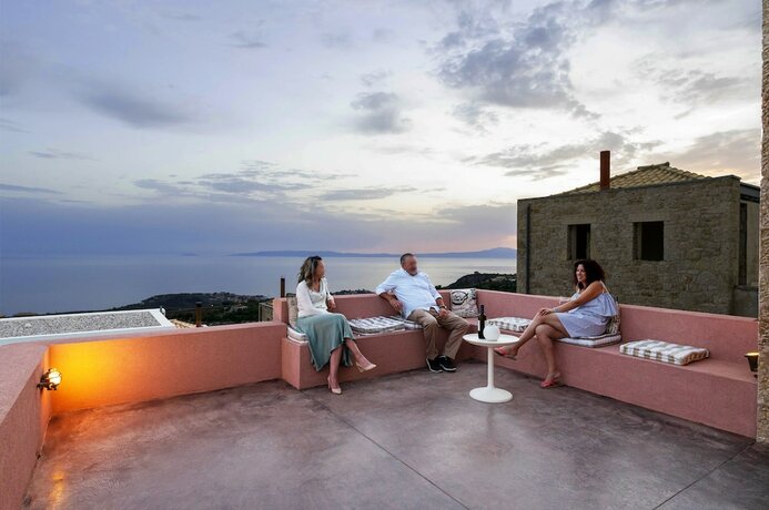 Imagen de la habitación del Hotel Patio Villas. Foto 19