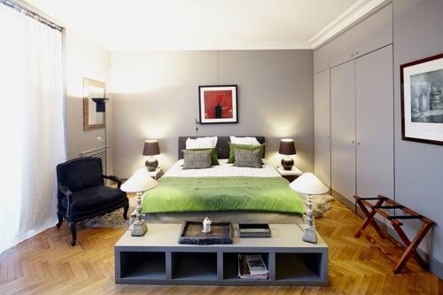 Imagen de la habitación del Hotel Patio de l'Intendance. Foto 9