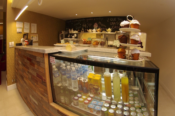 Imagen del bar/restaurante del Hotel Patios De San Telmo. Foto 6