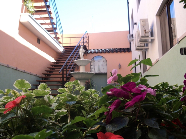 Imagen de los exteriores del Hotel Patios Del Mediterr&aacute;neo. Foto 14