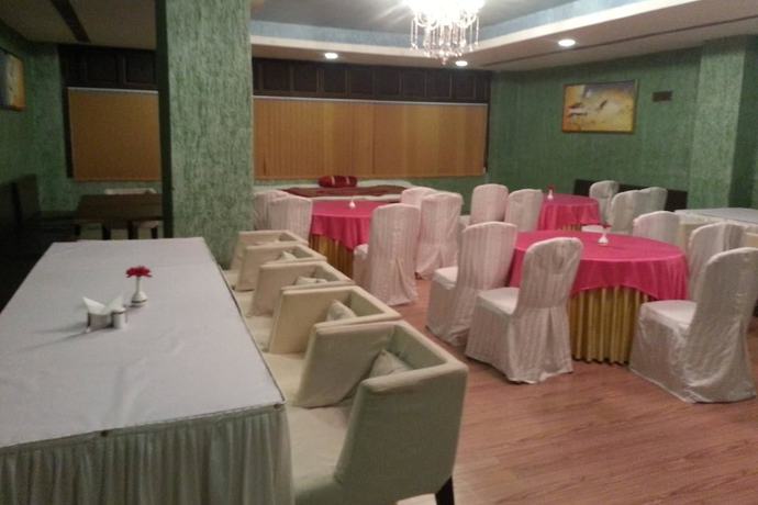 Imagen del bar/restaurante del Hotel Patliputra Nirvanaa. Foto 3
