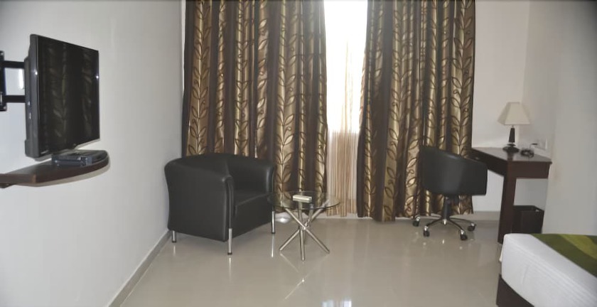 Imagen de la habitación del Hotel Patliputra Nirvanaa. Foto 9