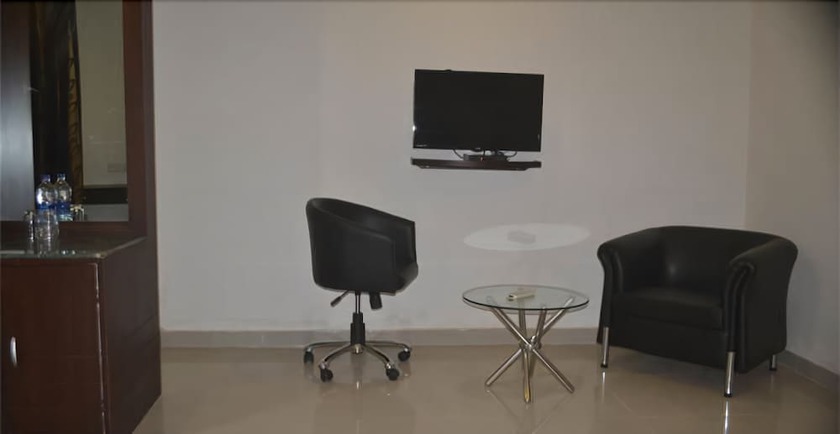 Imagen de la habitación del Hotel Patliputra Nirvanaa. Foto 11