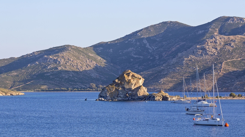 Imagen de los exteriores del Hotel Patmos Aktis Suites and Spa. Foto 9