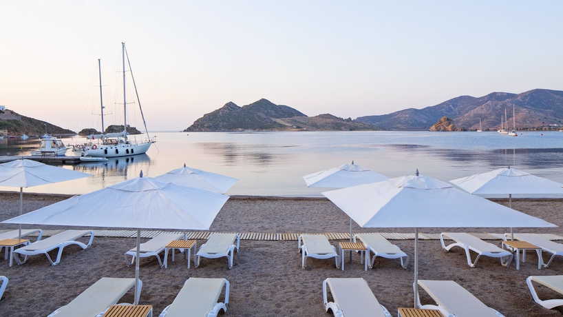 Imagen de los exteriores del Hotel Patmos Aktis Suites and Spa. Foto 10