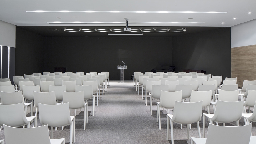 Imagen de los interiores del Hotel Patmos Aktis Suites and Spa. Foto 12