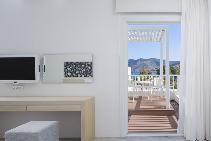 Imagen de la habitación del Hotel Patmos Aktis Suites and Spa. Foto 6