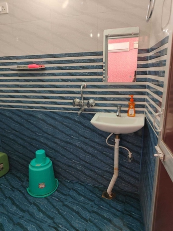 Imagen de la habitación del Hotel Patna Sahib Inn. Foto 4