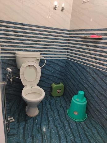Imagen de la habitación del Hotel Patna Sahib Inn. Foto 6